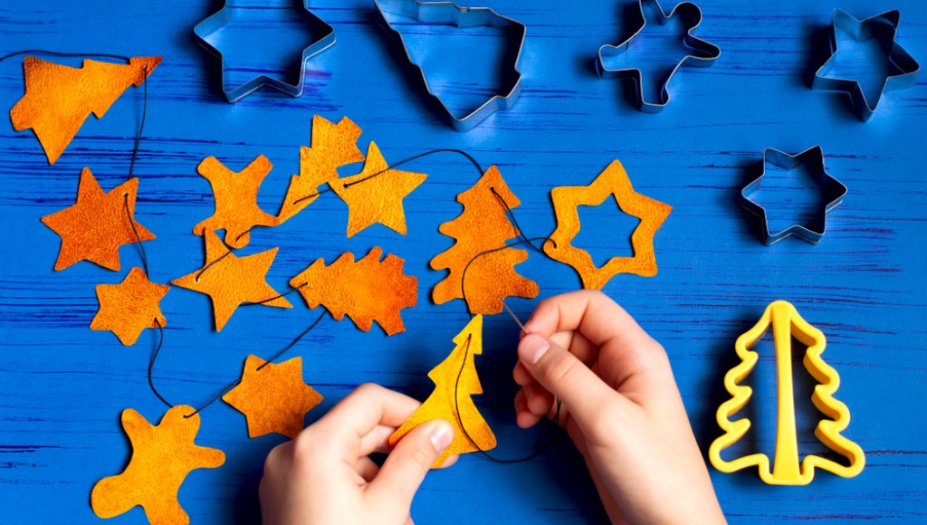 DIY: cómo hacer adornos navideños con cáscaras de naranja