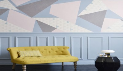 DIY: decora una pared con papel pintado geométrico