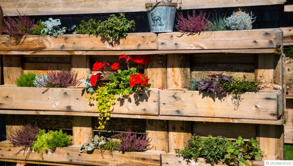 Comment fabriquer sa jardinière avec des palettes en bois ?