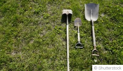 Comment entretenir ses outils de jardin pendant la saison froide