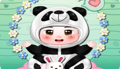 Happy Baby Bathing Time