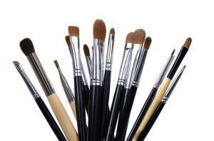 Comment nettoyer vos pinceaux à maquillage