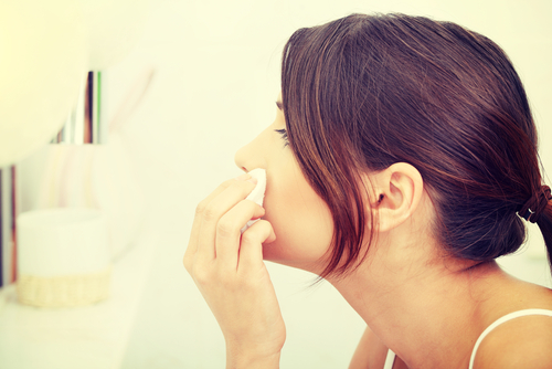 Comment créer un démaquillant naturel ?