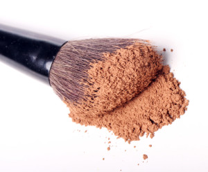 Poudre libre ou compacte ?