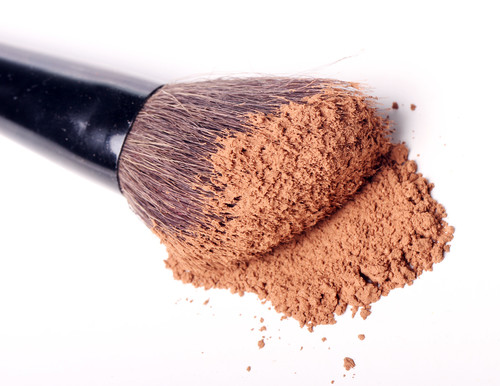 Poudre libre ou compacte ?