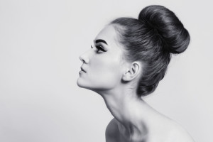 Le chignon bun : strict ou flou, il sera parfait