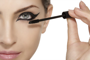 Tutoriel maquillage : l’eye-liner extravagant