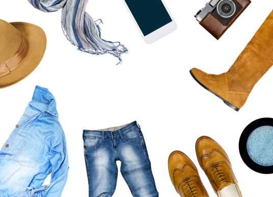 Look : mixer le camel et le jean