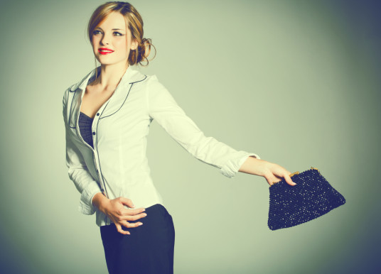 Tutoriel coiffure : mix entre tresse et chignon