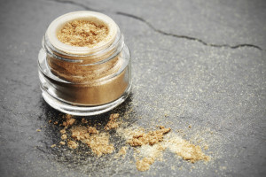 Porter la paillette avec élégance