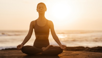 Méditation et performance sportive: Utilisation chez les athlètes pour améliorer la concentration et la récupération.