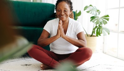 Pourquoi est-il bénéfique de pratiquer la méditation régulièrement ?