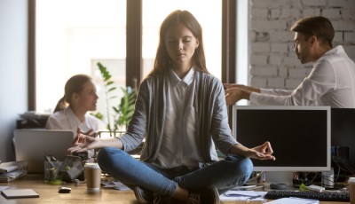 La méditation pour les personnes souffrant d\'anxiété : comment la méditation peut aider à réduire l\'anxiété