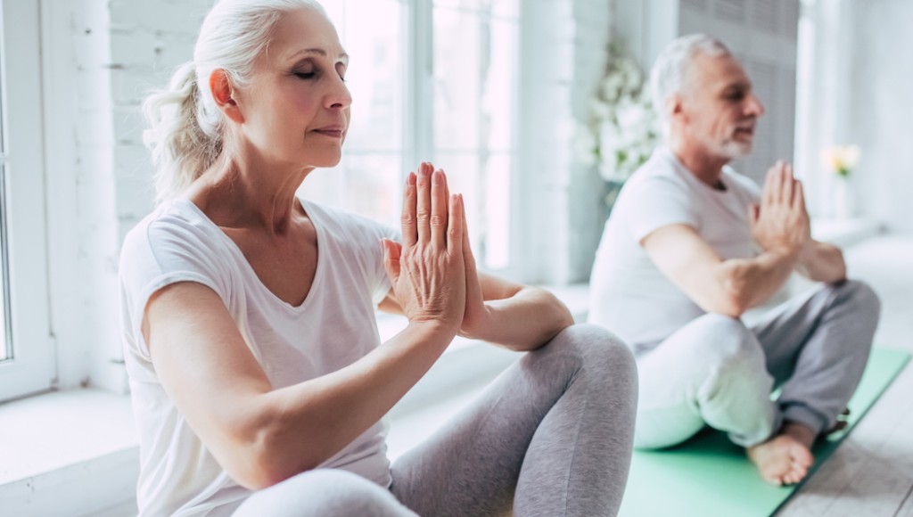 Méditation pour les seniors : un guide vers la paix intérieure