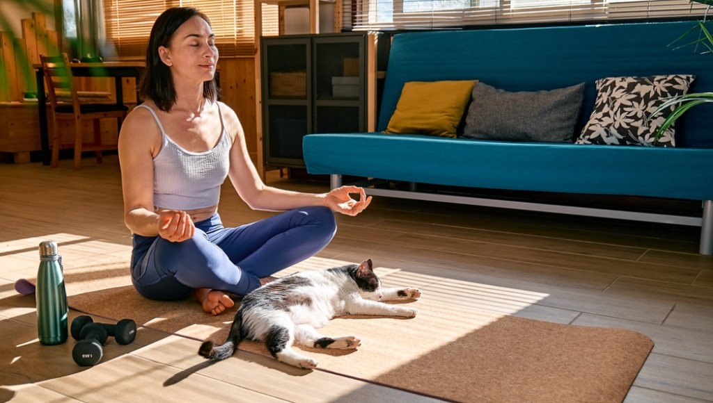 Les postures simples pour méditer sans douleur
