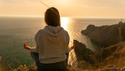 Méditation mantra : pourquoi et comment l’utiliser ?