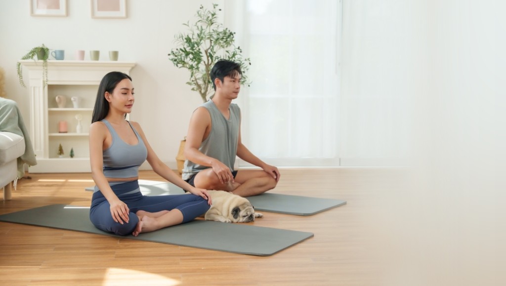 Méditation en couple : un moment de connexion profonde