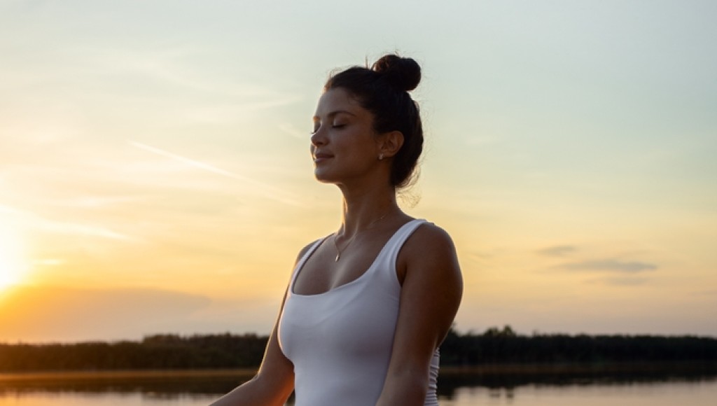 Comment rester motivé quand on débute une routine de méditation