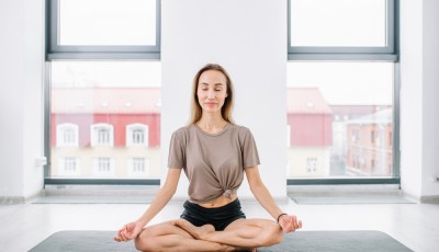 Méditation pour soulager les tensions corporelles : exercices faciles