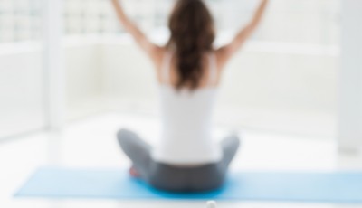 La méditation au réveil : une habitude douce pour booster votre énergie