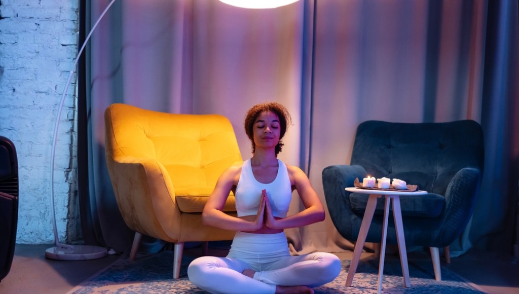 Méditation du soir : une routine simple pour mieux dormir