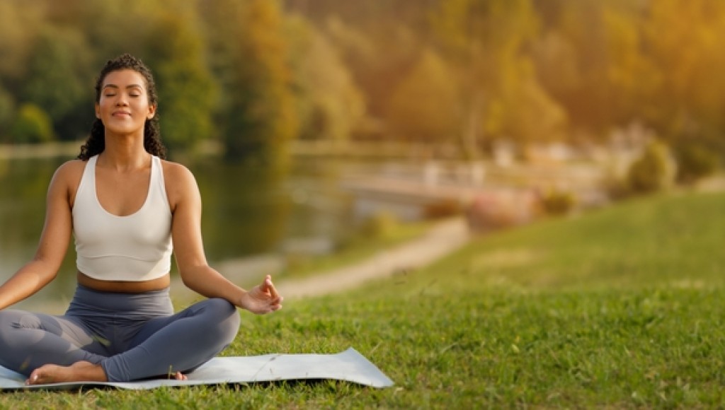 Méditation en pleine nature : exercice pour se reconnecter à l\'instant présent