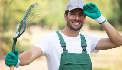 Comment s’habiller pour jardiner confortablement ?