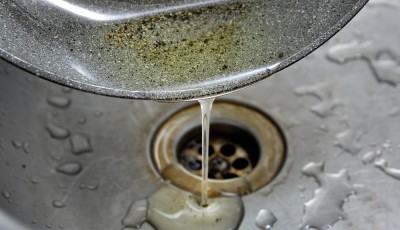 10 aliments qu’on ne doit jamais verser dans l’évier