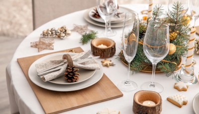 Fêtes : 10 idées bon marché pour la décoration de votre table de Noël