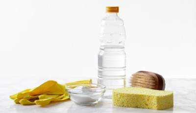 10 astuces étonnantes avec du vinaigre blanc pour une maison éclatante