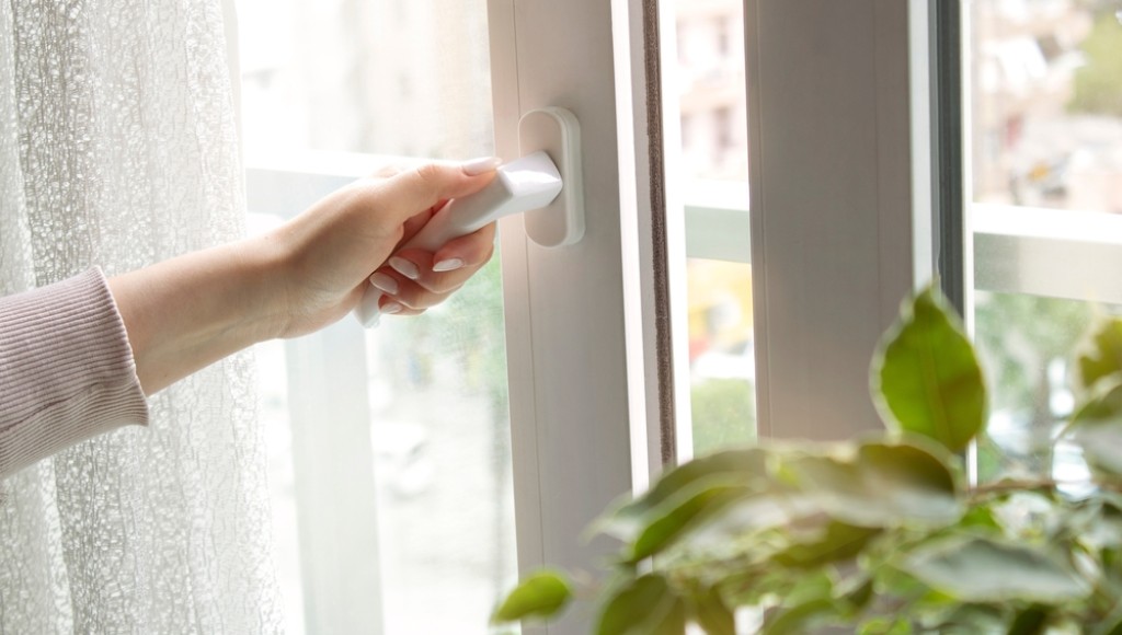 Astuces anti-humidité à adopter chez soi en hiver