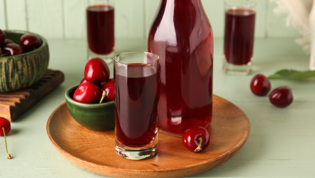 Techniques et conseils pour fabriquer votre propre liqueur