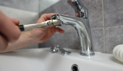 Changer un joint de robinet soi-même : mode d’emploi