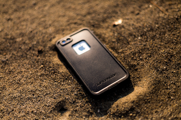 Comment protéger son téléphone portable sur la plage ?