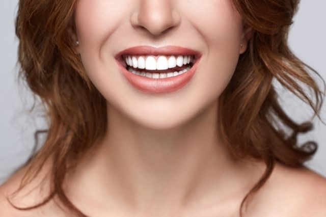 16 astuces pour avoir les dents plus blanches