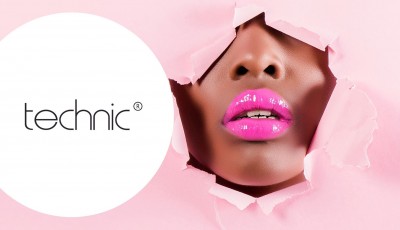 Recevez gratuitement le Kit de rouge à lèvres liquide métallique et crayon à lèvres Technic