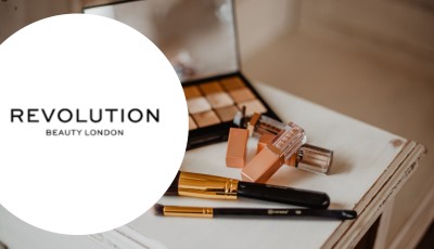 Testez gratuitement la palette de make-up Revolution Beauty