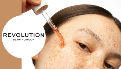 Testez gratuitement la solution de peeling multi acide modérée AHA et BHA de Revolution Beauty