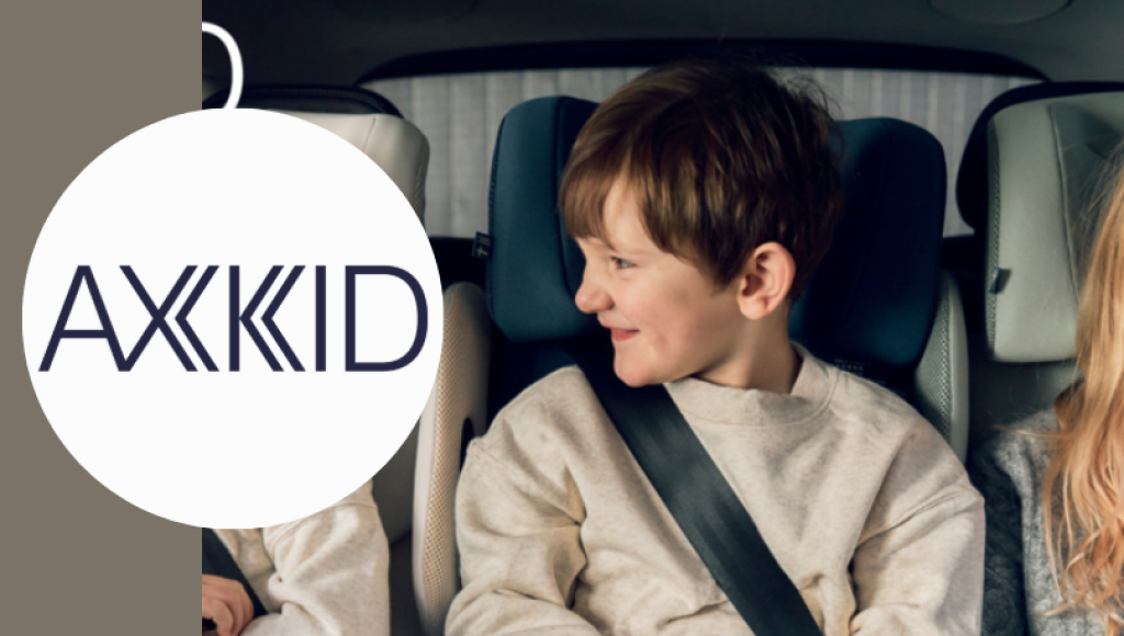 Testez gratuitement le siège auto rehausseur Up™ d\'Axkid