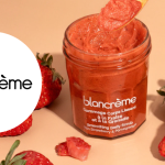 Testez gratuitement les gommages corps lissant fraise et grenade de Blancrème