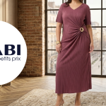 Testez gratuitement la robe longue plissée avec bijou doré de Kiabi