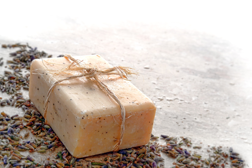 Comment le savon de Marseille peut-il vous aider à faire des économies ?