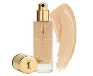 Recevez gratuitement un échantillon de fond de teint Yves Saint Laurent