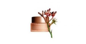 Testez gratuitement la crème anti-âge Extra-Firming de Clarins