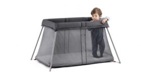 Testez gratuitement le lit parapluie Easy Go de BABYBJORN