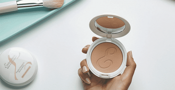 Testez les poudres Compactes bonne mine Embryolisse