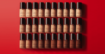 Demandez votre échantillon gratuit du correcteur de teint Power Fabric de Giorgio Armani